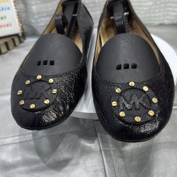 (Q7) MICHAEL KORS women's leather ballet flats, size 9M with Gold Accents - Picture 2 of 13